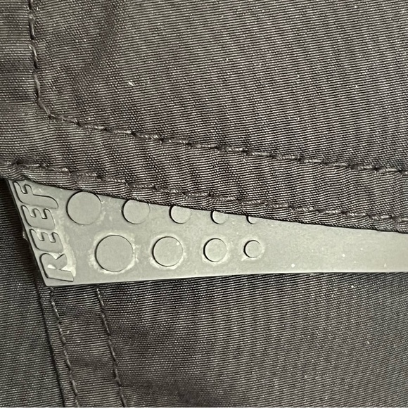 Men’s Reef Stryker Black With Purple Plaid Swim Trunks Board Shorts Size 33 - Picture 11 of 14